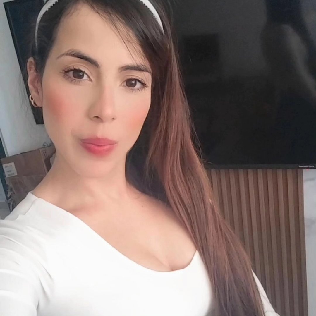 <em>Ana S.</em>