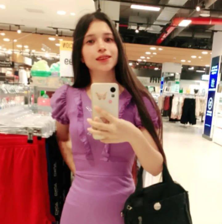 Gloria T.