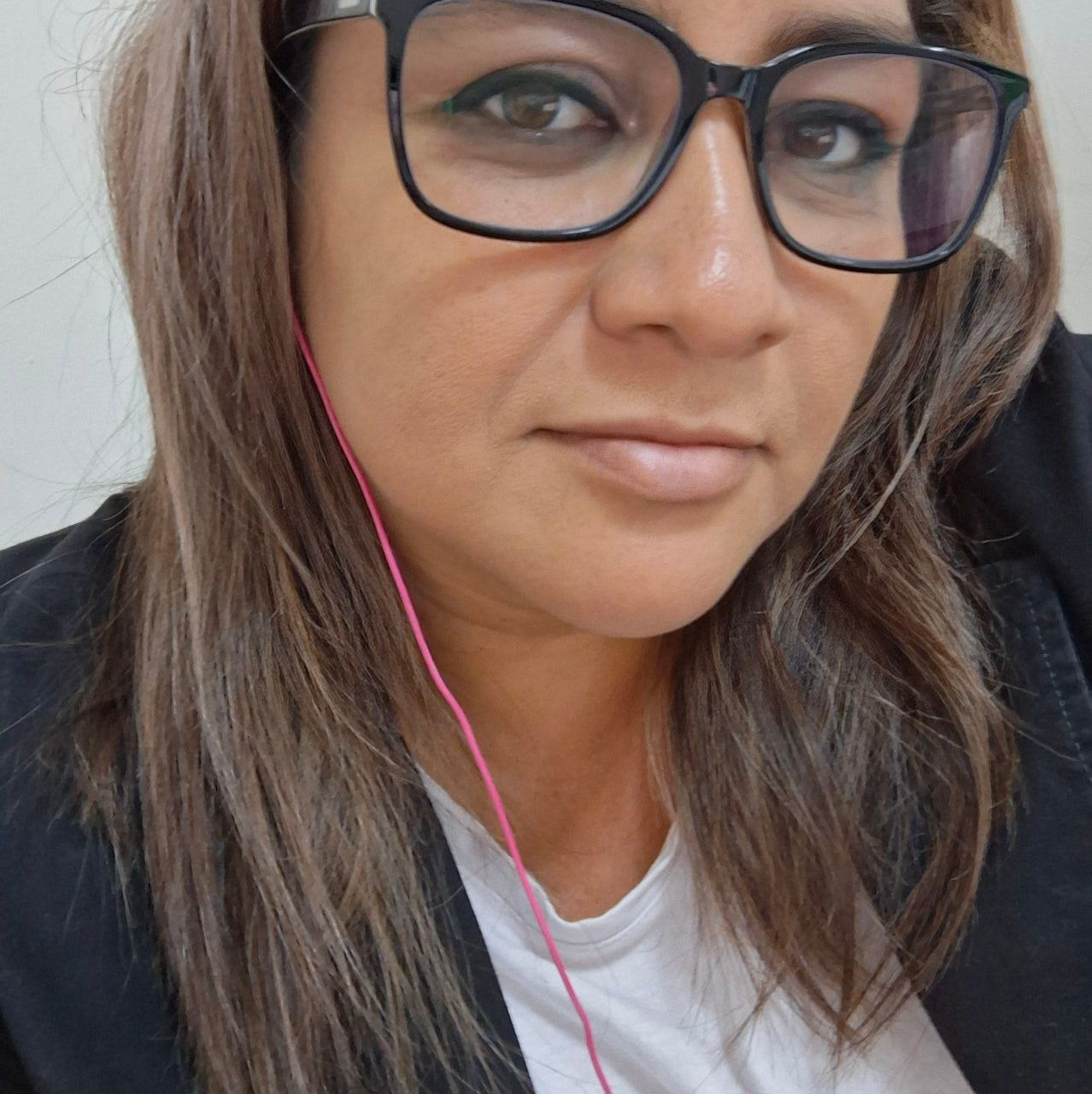 <em>Claudia H.</em>