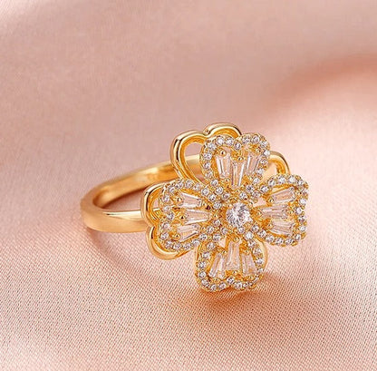 Anillo Trebol Giratorio Antiestrés / OFERTA🔥LLEVE 2 Y PAGUE 1🔥